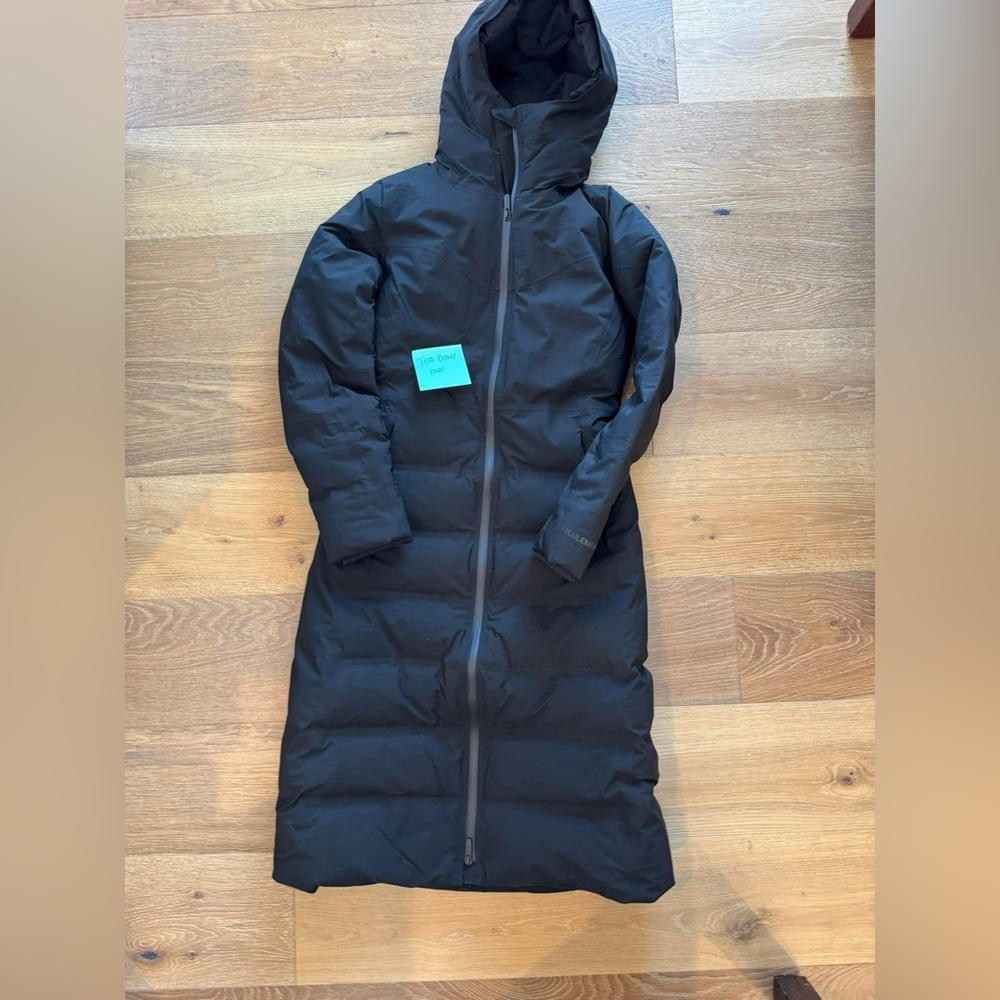 Brand new Lululemon StretchSeal™ Sleet Street 600-
Down-Fill Long Jacket